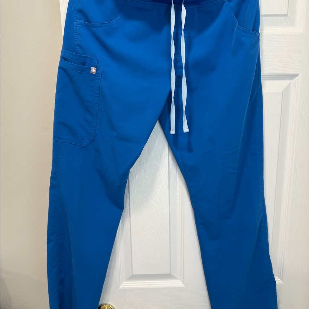 FIGS Kade Cargo Scrub Pants